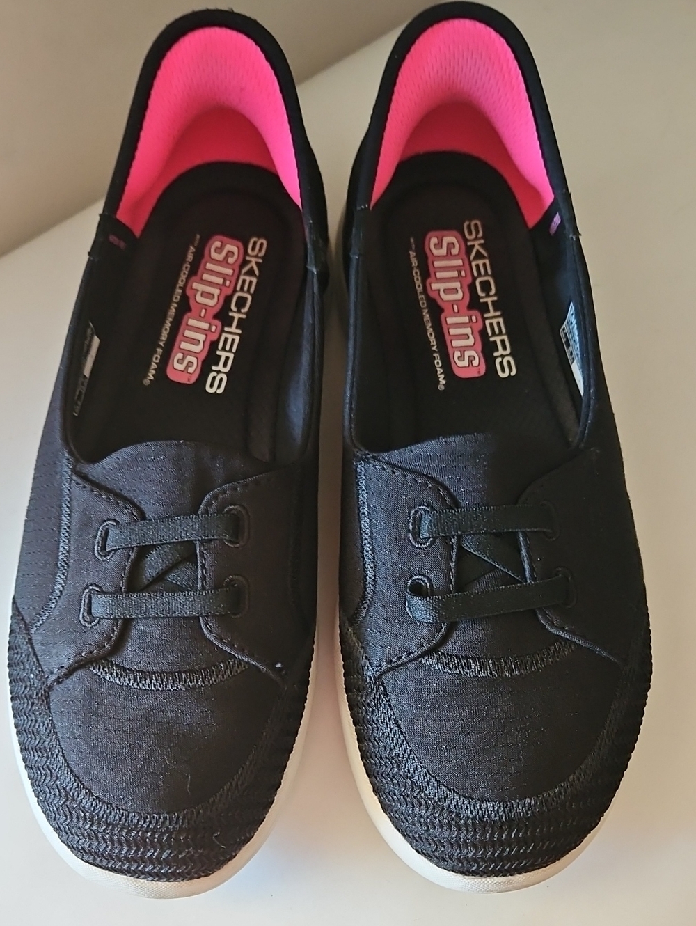 Skechers Black Slip Ons -On The Go Sneakers Sz 7.5